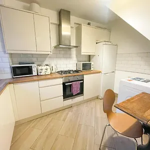  Holiday home Flat 4, Kingsbury House
